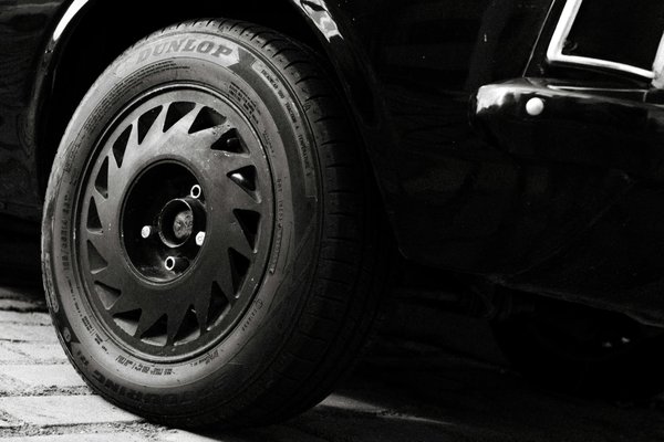 What are the economic impacts of the UK vehicle industry?